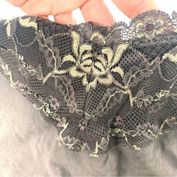 Lace Camisole Tank Top - Picture 3 of 9